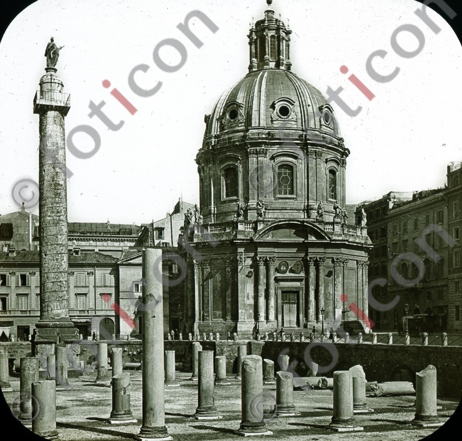 Trajansforum mit Santa Maria di Loreto (foticon-simon-033-051.jpg)